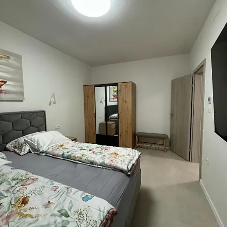 Lux 3*